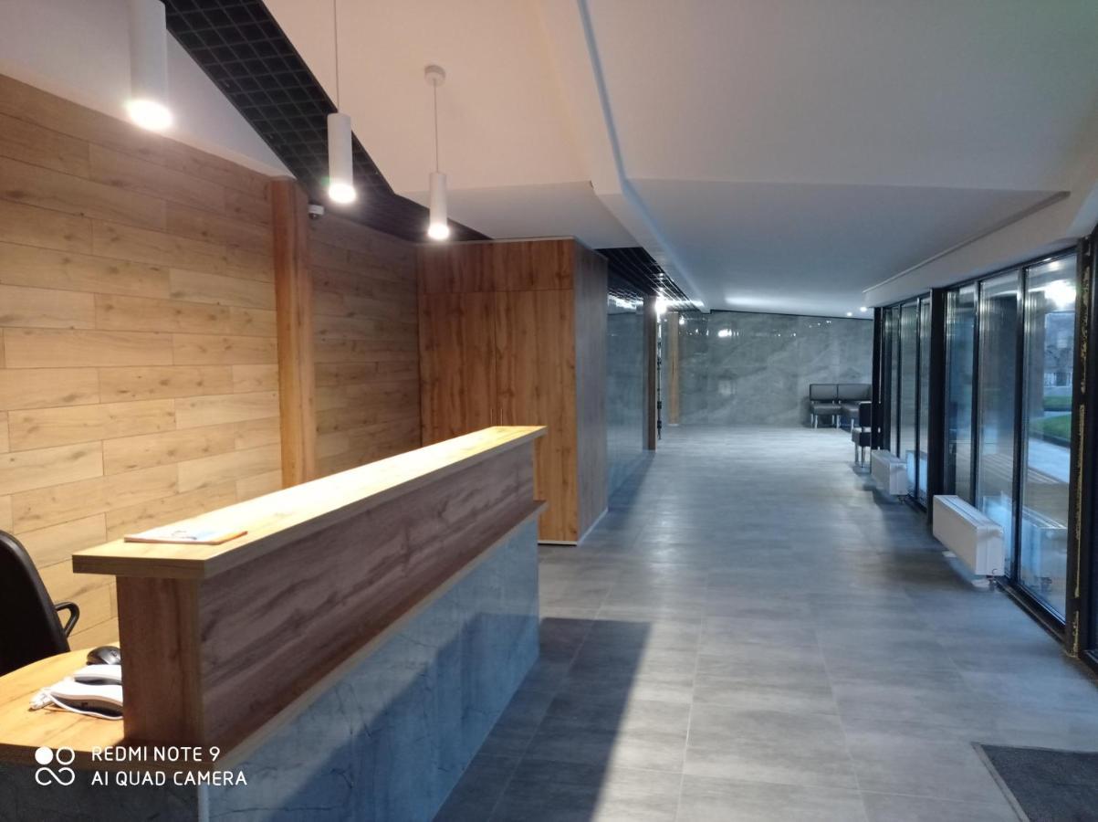 Vip Apartment У Центрі Міста, Новобуджк Театральний,Дуже Простора Rivne Extérieur photo